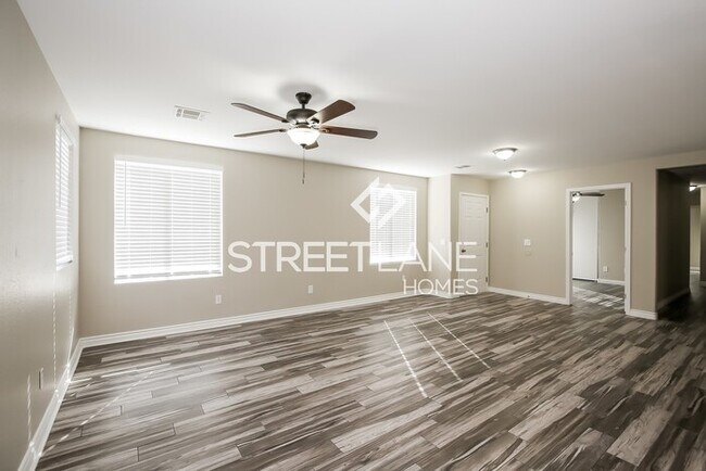 Foto del edificio - NOW OFFERING $1000 OFF THE FIRST FULL MONTH