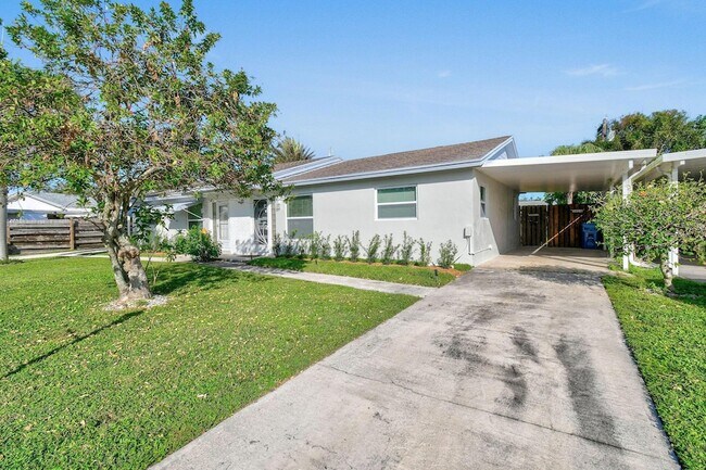 Foto del edificio - 1004 Stillwater Dr