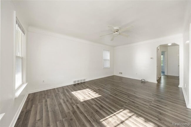 Building Photo - 20258 Caldwell St