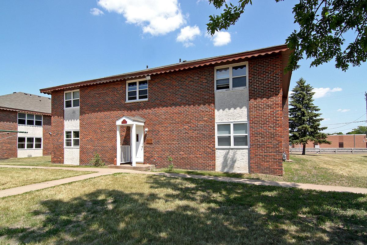 Primary Photo - Centennial Plaza Apartments