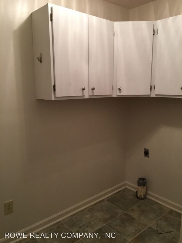 Building Photo - 3 br, 2.5 bath House - 1713 BEAVER POND DRIVE