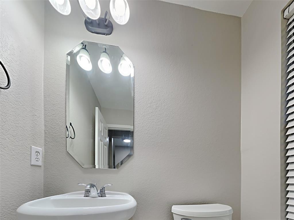 Foto principal - 8110 Stagewood Dr