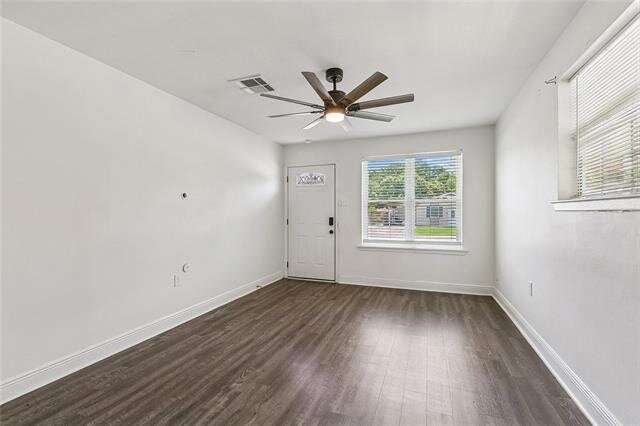 Foto del edificio - 1536 Redwood Dr
