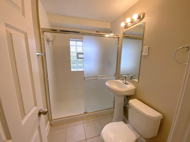 Foto del edificio - 438 W Lake Park Dr