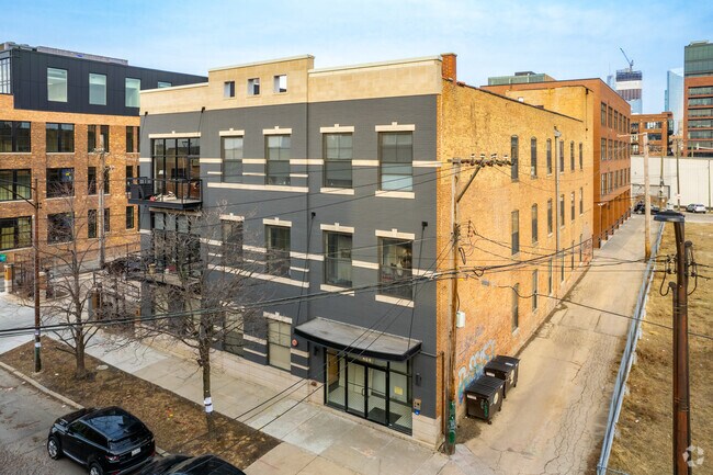 Foto del edificio - 213 N Racine Ave