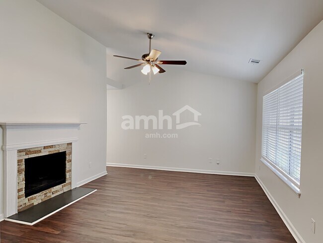 Building Photo - 602 Fairgreen Trail