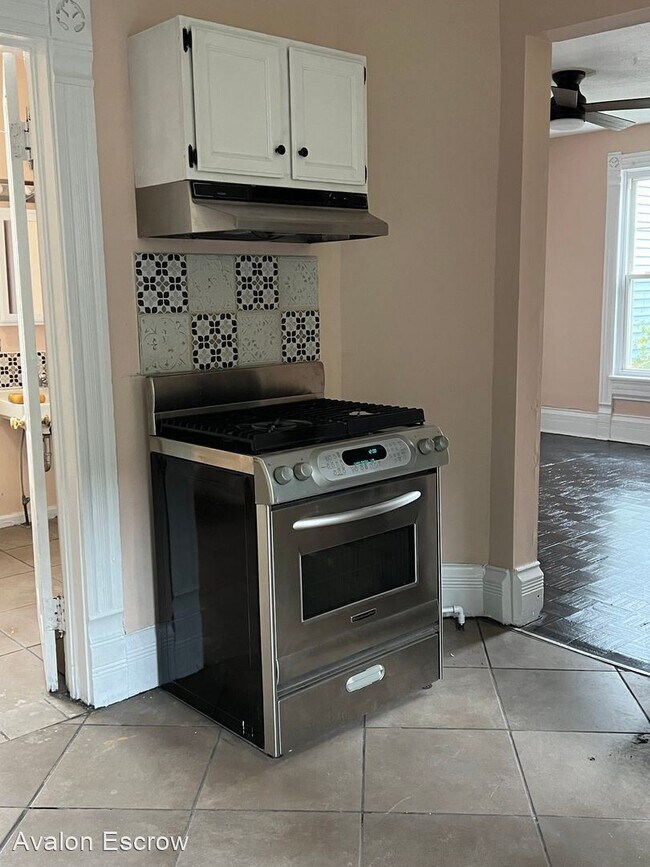 Foto del edificio - 3 br, 1 bath House - 2187 Columbus Rd