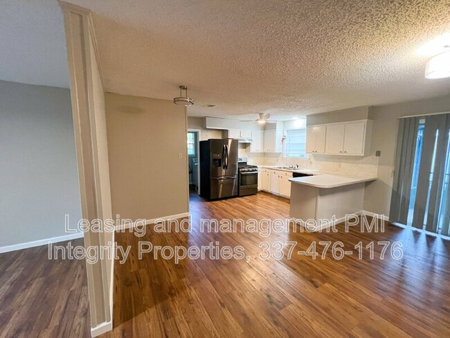 Foto del edificio - 304 McDonald Ave
