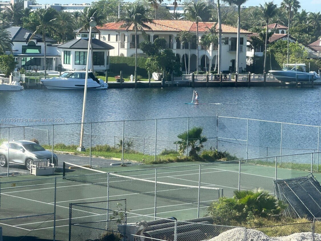 Foto principal - 701 Three Islands Boulevard