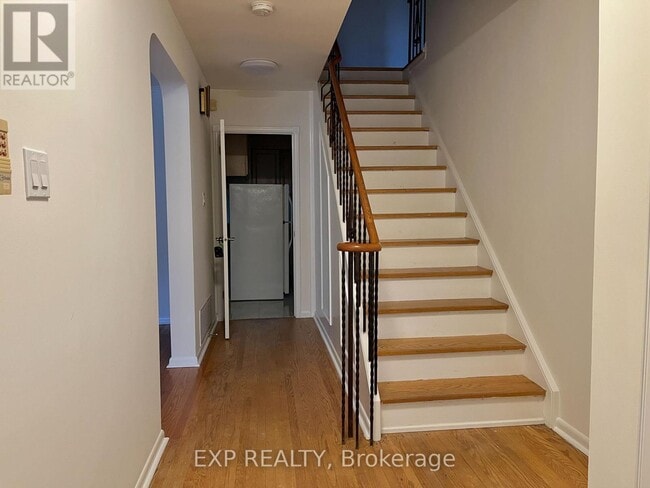 Building Photo - 61 Richbourne Ct
