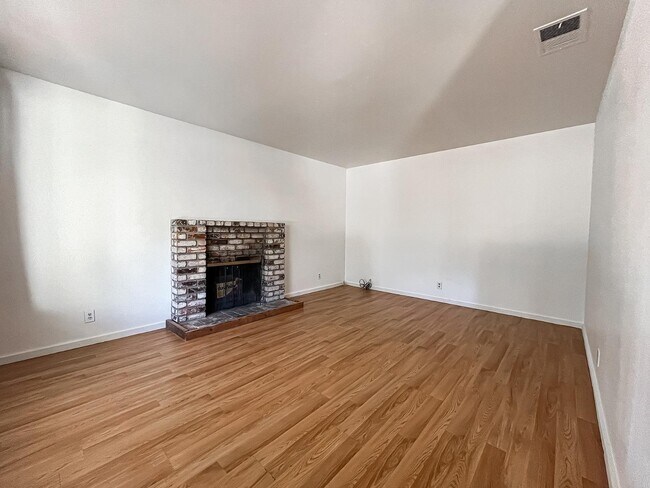 Building Photo - 1845 Gillian Way