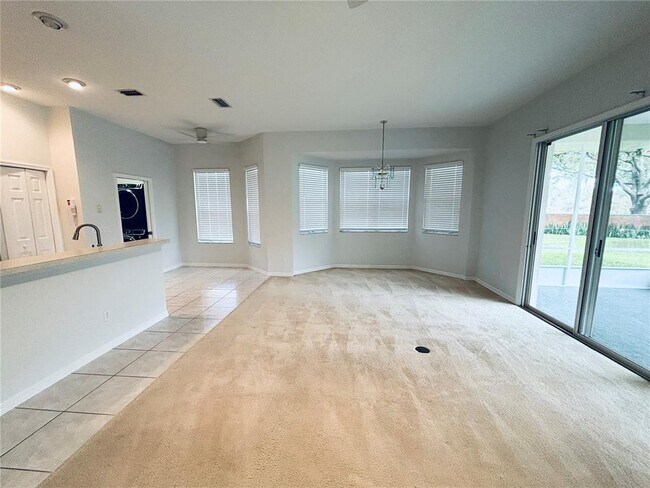 Foto del edificio - 350 Foxhill Dr