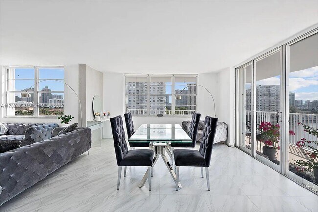 Foto del edificio - 2801 NE 183rd St