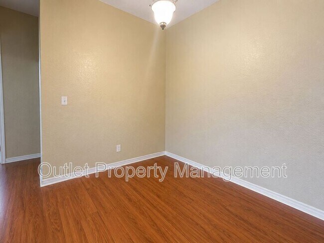 Foto del edificio - 6071 Westgate Dr
