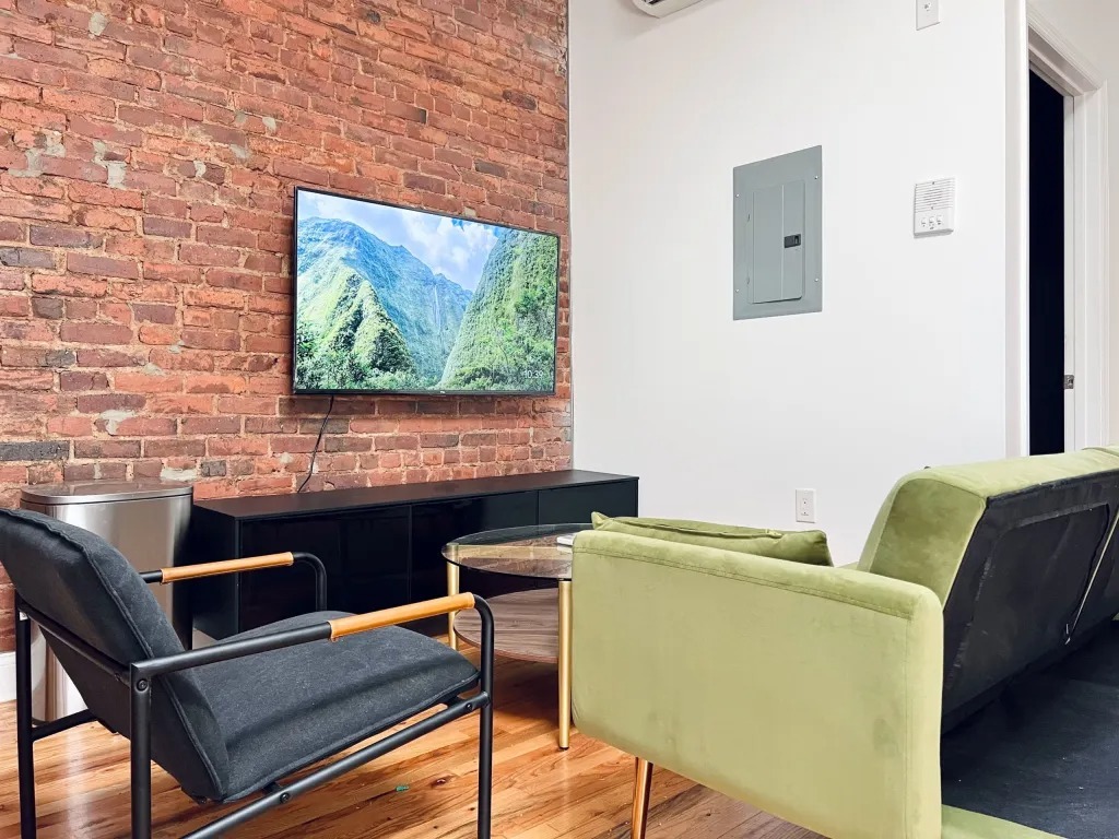 Foto principal - Furnished room/NOT APARTMENT