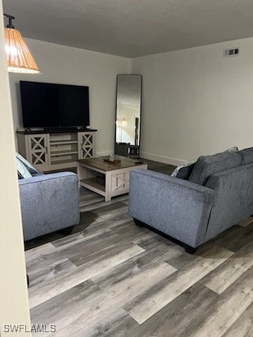 Building Photo - 4617 Bayshore Dr