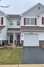 Building Photo - 2439 Oneida Ln