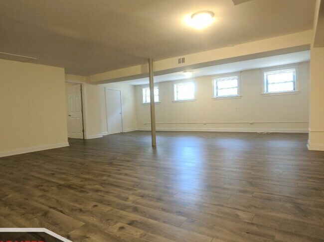 Building Photo - 2526 N Kedzie Blvd