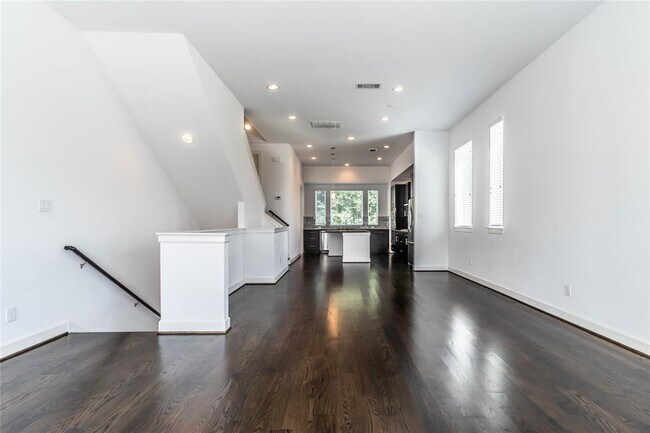 Foto del edificio - 4609 La Branch St