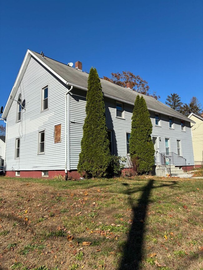 Foto del edificio - Fresh and updated 4 bedroom for immediate ...