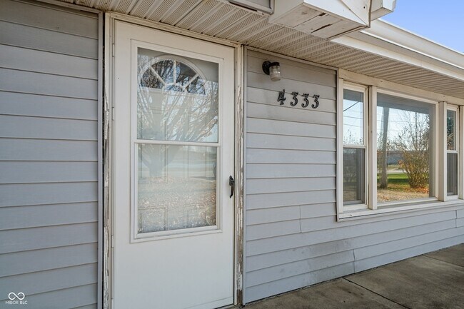 Foto del edificio - 4333 N County Road 1000 East