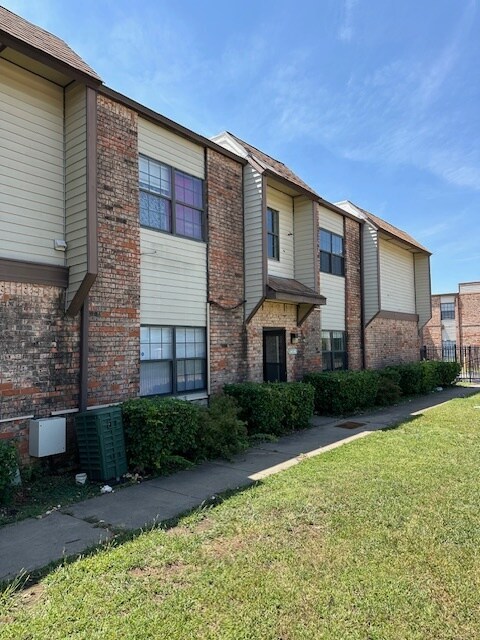 Photo - 401-412 12th Ave SE (Norman, OK)