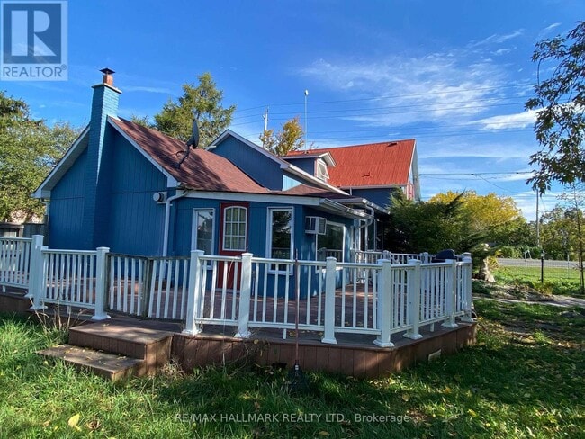 Building Photo - 5440 Yonge St