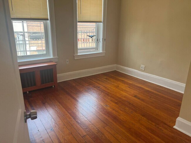 Building Photo - 37-11 9th St