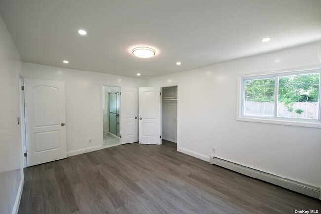 Building Photo - 61 Beaumont Dr