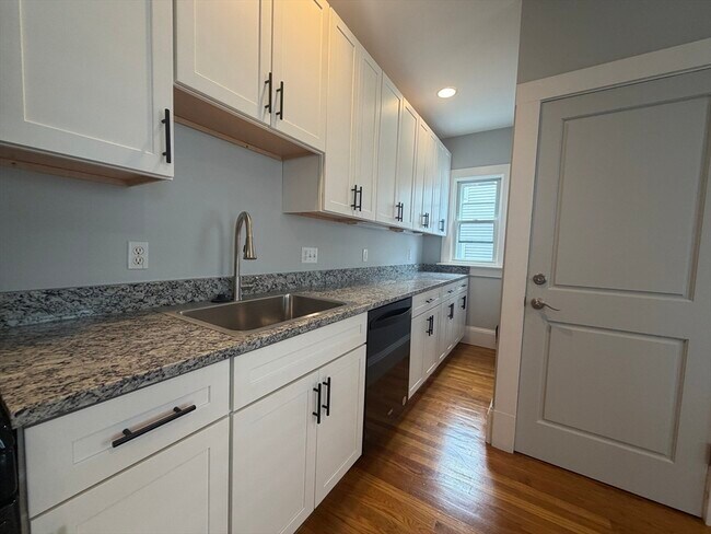 Foto del edificio - 53 Winthrop Shore Dr