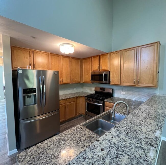 Building Photo - 1169 Shorewood Ct