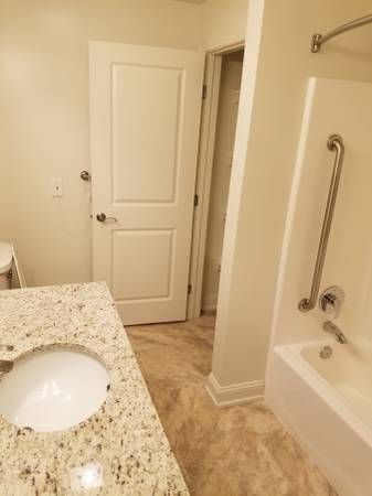 Building Photo - 591 Terrace Blvd