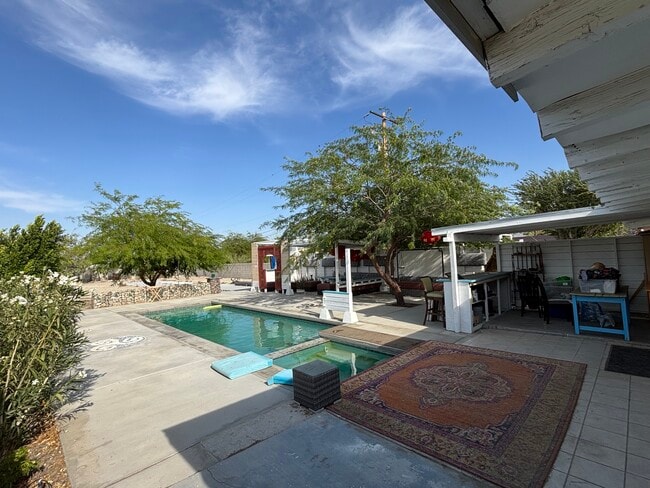Building Photo - 30312 San Luis Rey Dr