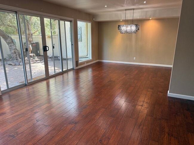 Building Photo - 2063 Village Ln
