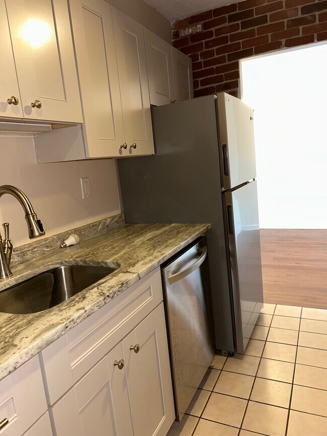 Foto del edificio - 95 Nahant St
