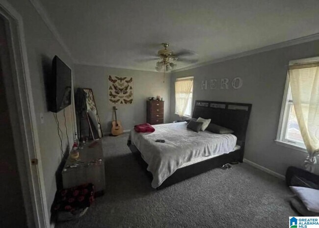 Foto del edificio - 1657 Ashwood Ln