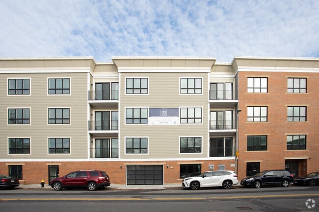 December 15, 2021 - 33-39 Ward St Apartments