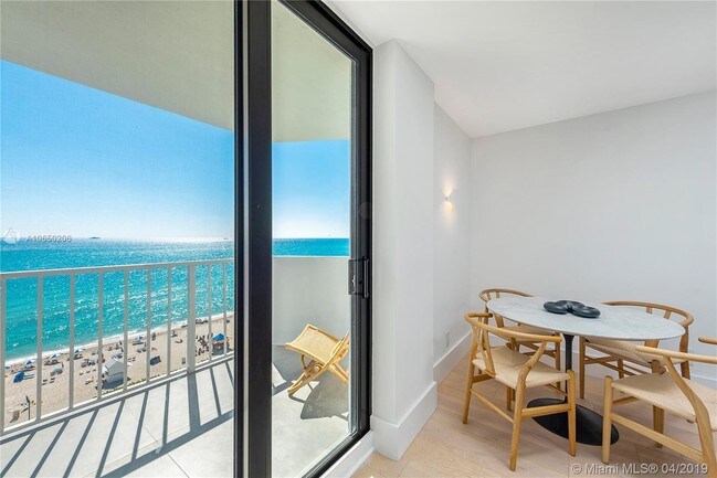 Building Photo - 4301 Collins Ave