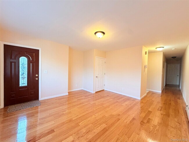 Foto del edificio - 239-13 86th Ave