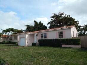 Building Photo - 1841 SW 37th Ave