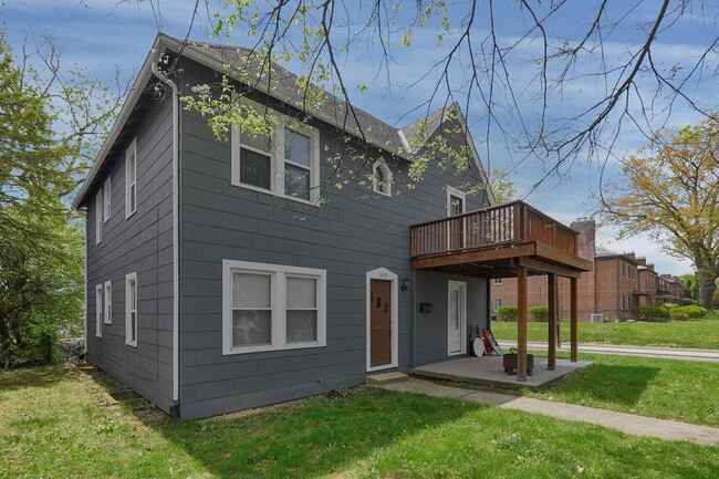 Building Photo - 1459 W 6th Ave