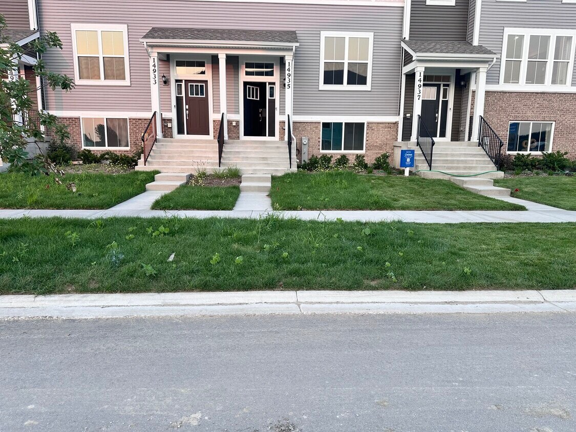 Primary Photo - 14935 Dyer Ln