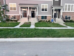 Building Photo - 14935 Dyer Ln