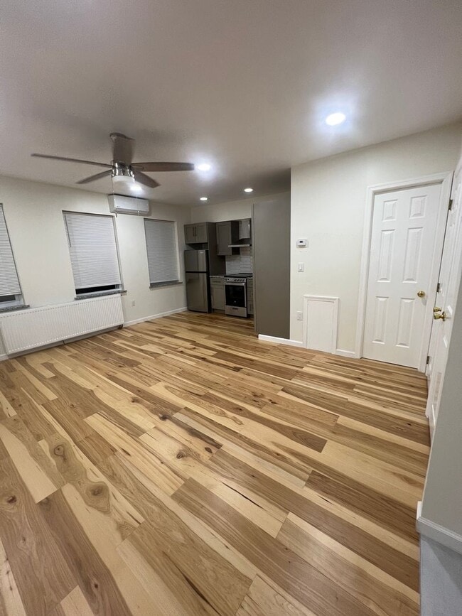 Photo - 1100 Lincoln Ave Apartment