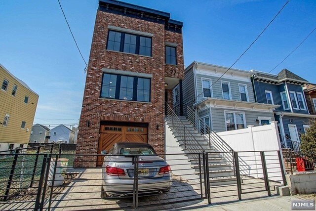 Foto principal - 77 Clerk St