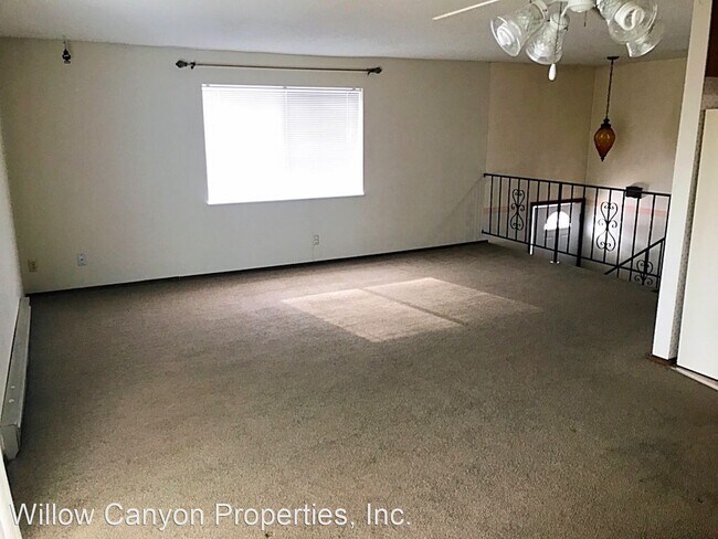 Building Photo - 2 br, 2 bath House - 216 SE Buff Street