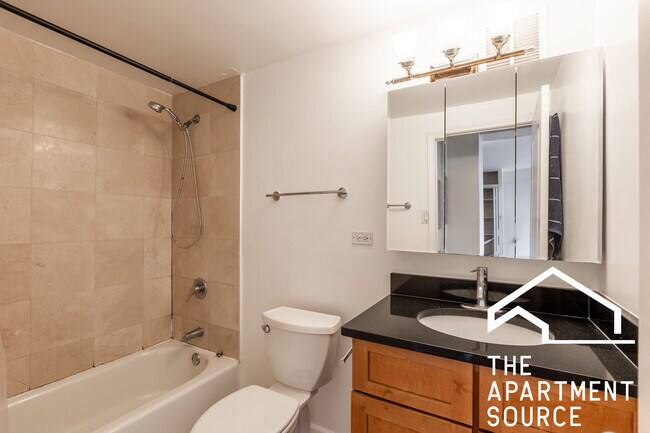Foto del edificio - 4180 N Marine Dr