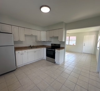 Kitchen - 2237 Harding St