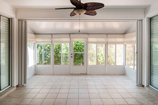 Building Photo - 710 Timber Ridge Trail SW