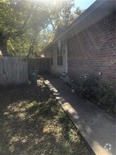 Building Photo - 8613 Talyne Chaise Cir